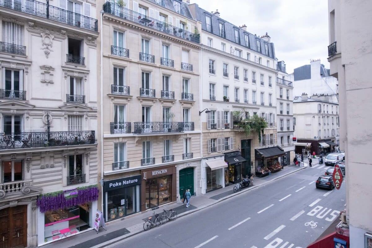 Recently Renovated 3bd Next To Invalides Parijs