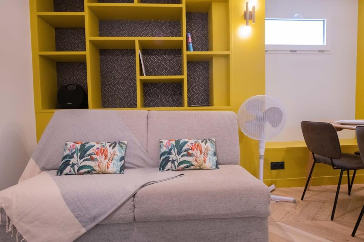 Recently Renovated 3bd Next To Invalides Parijs