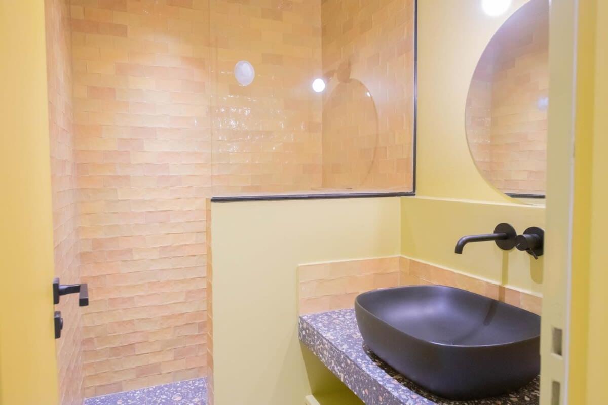 Recently Renovated 3bd Next To Invalides * Parijs